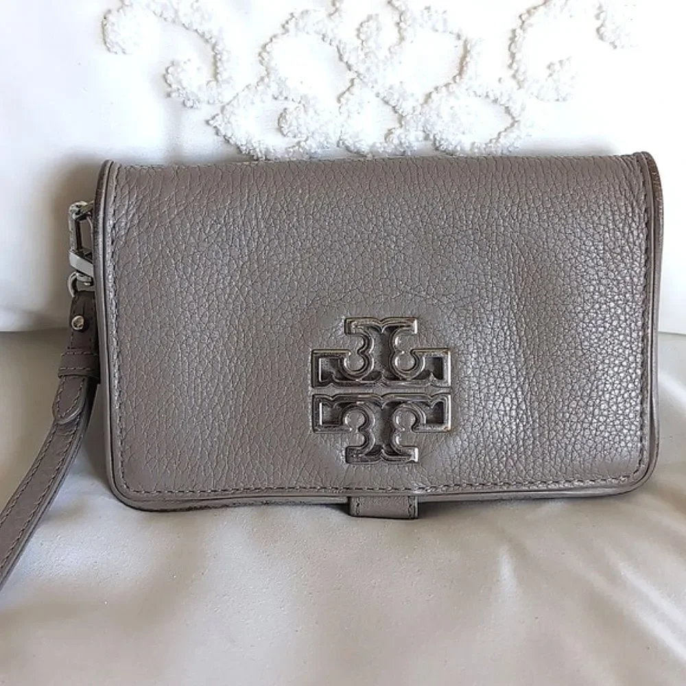 Tory Burch Britten Smartphone Bi-Fold Leather Wallet/Wristlet🩶Gray